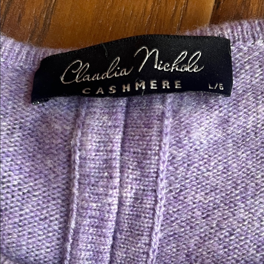 100% Cashmere Claudia Nichole Lavender Crew Neck Sweater -Size Large - Picture 3 of 9